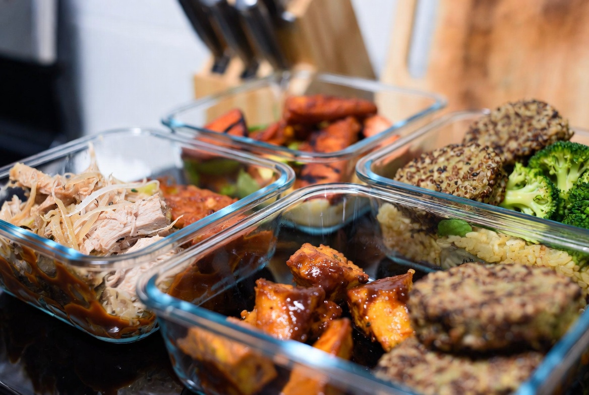 Plant-based pellet grill meal prep containers