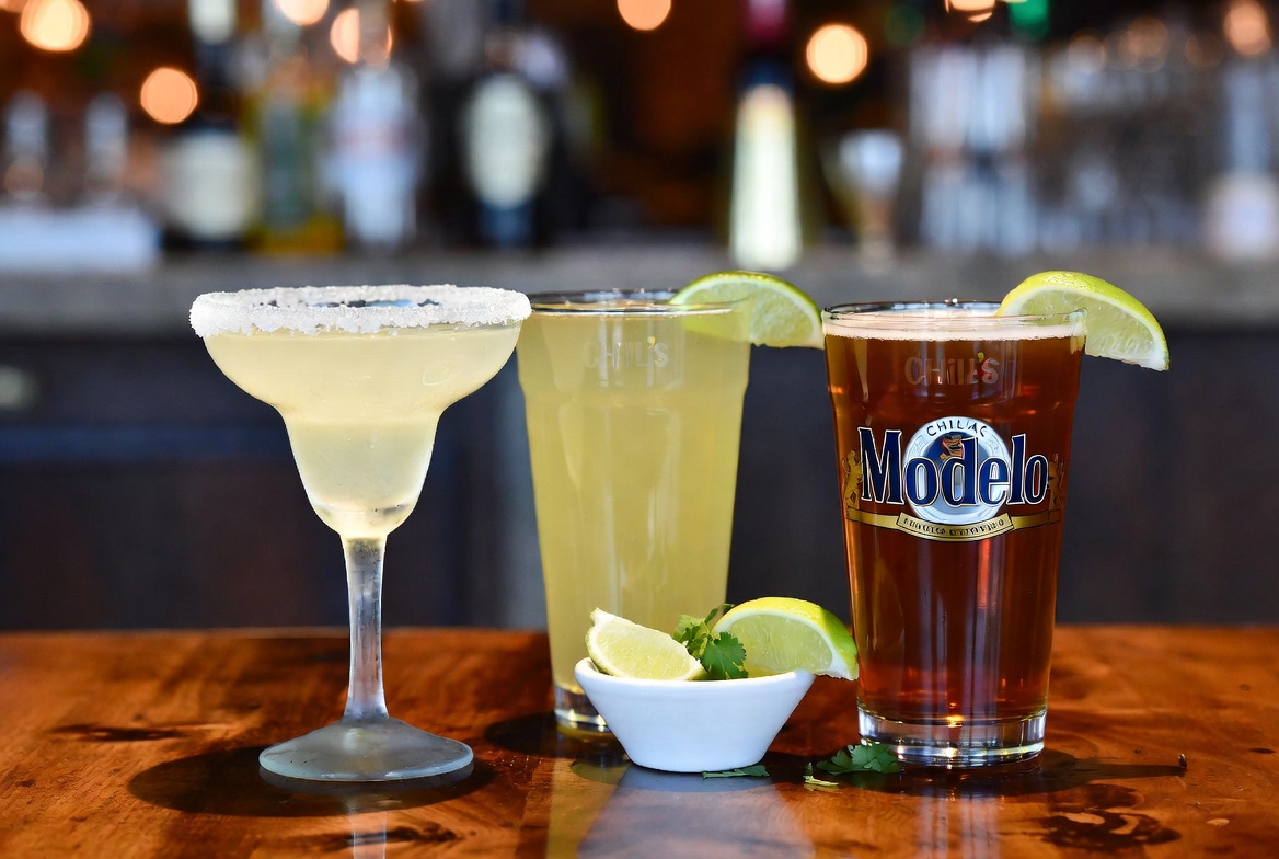 Chili's happy hour drinks including margarita and beer specials