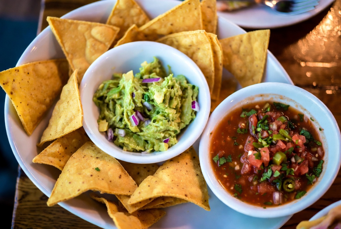 Chili's chips guacamole and salsa plant-based happy hour appetizer