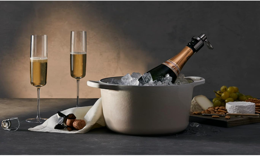 Le Creuset Sparkling Wine Set (Champagne Crown Sealer & Champagne Star), Black Nickel 