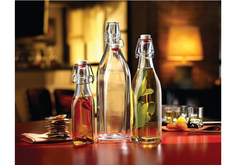 Bormioli Rocco Swing Glass Bottles 33.75 oz – Set of 4 – Airtight Swing-Top Clear Glass Beverage Bottles for Water, Juice, Homemade Infused Drinks, Office...